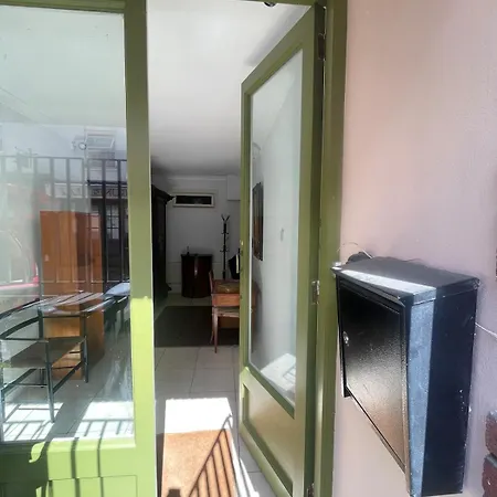 Mimu Palace Bristol